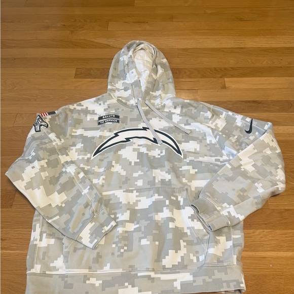 AUTHENTIC Nike Los Angeles Chargers 2024 Salute to Service Hoodie NFL Sideline - Picture 4 of 11